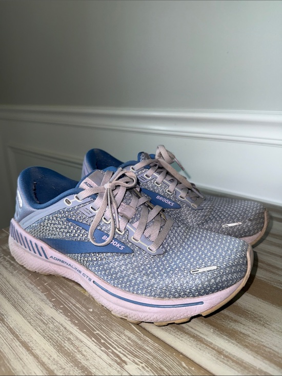 Brooks Shoes - Brooks Women's Running Shoes - adrenaline